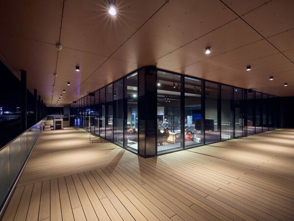 SKYLINE Lounge+Sauna Kuva 3