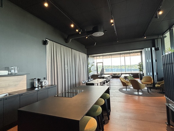 SKYLINE Lounge+Sauna Kuva 4