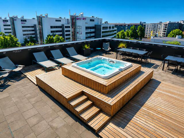 Hertsin Yläkerta Rooftop Sauna Kuva 1